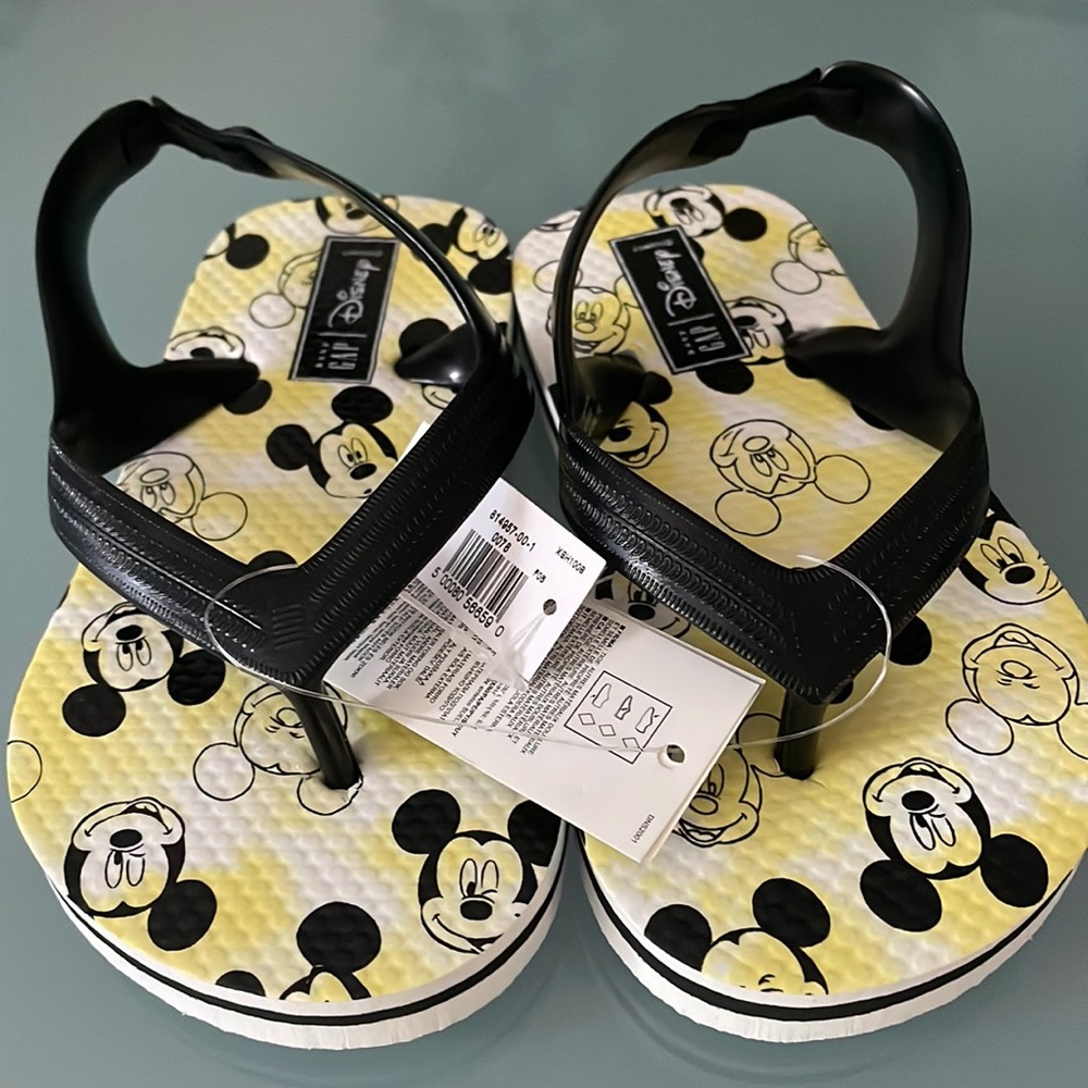 NWT gap Disney sandals toddler size 7/T-8/T